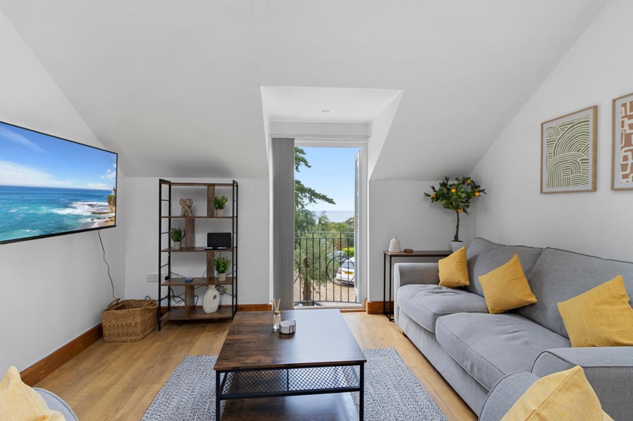 Stunning Sea View Whole Home In Torbay Close To Beach 토키 외부 사진