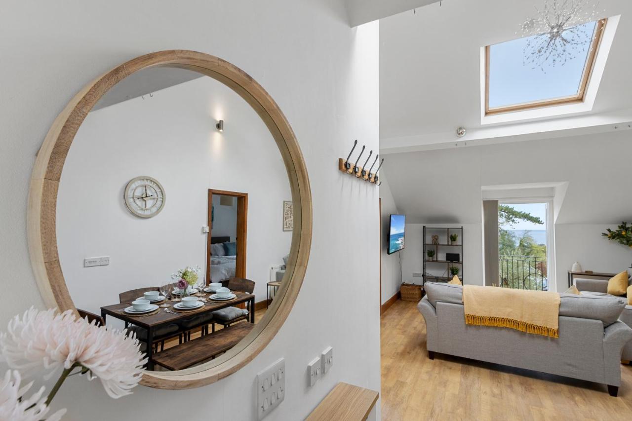 Stunning Sea View Whole Home In Torbay Close To Beach 토키 외부 사진