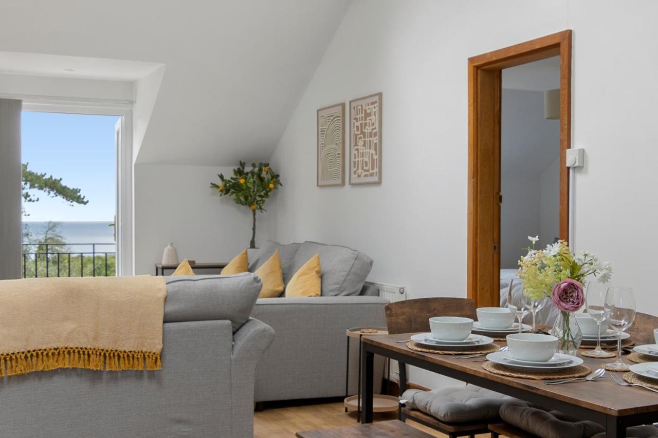 Stunning Sea View Whole Home In Torbay Close To Beach 토키 외부 사진
